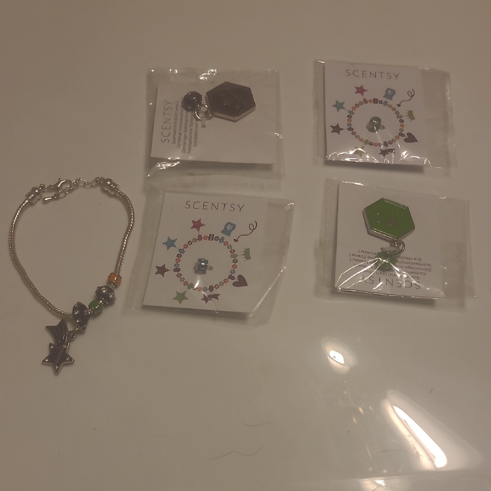 Scentsy Green and Purple Jewelry Accessories